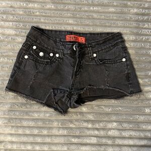 Zanadi Women's Black Denim Shorts